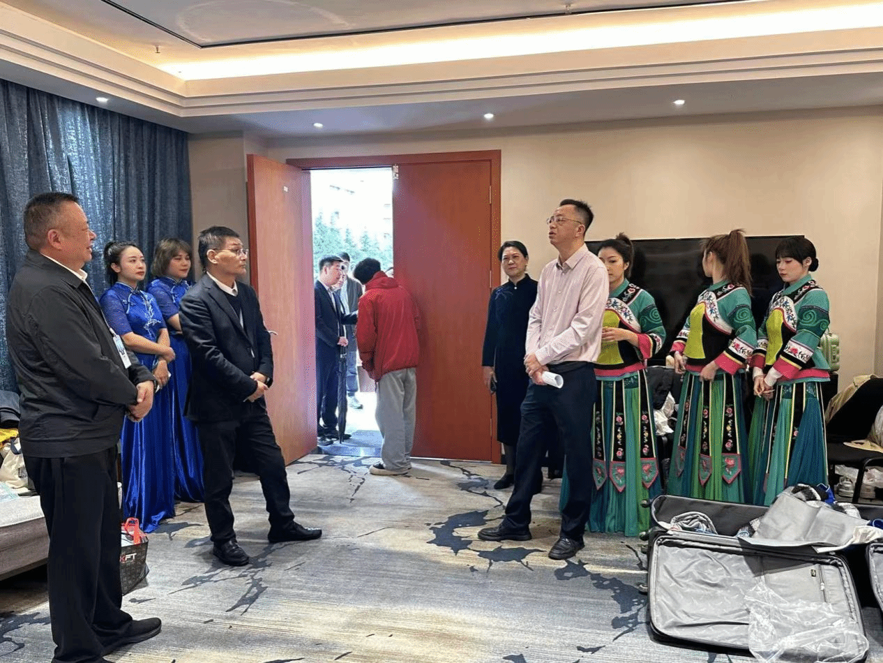 黔韵悠扬 乐润匠心——贵州省民族管弦乐团专场音乐会走进beat365唯一官方网站
