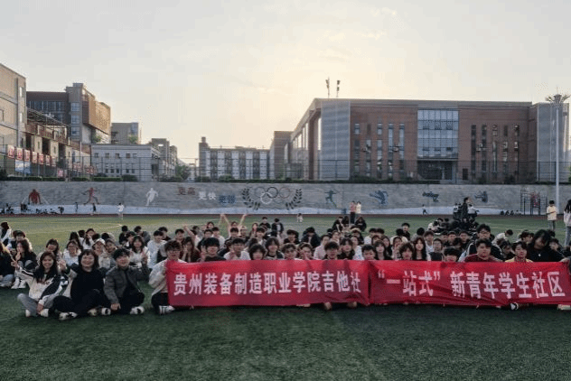 beat365官网吉他社成功举办第四届“缤纷社团·多彩校园”社团文化活动月春季音乐会