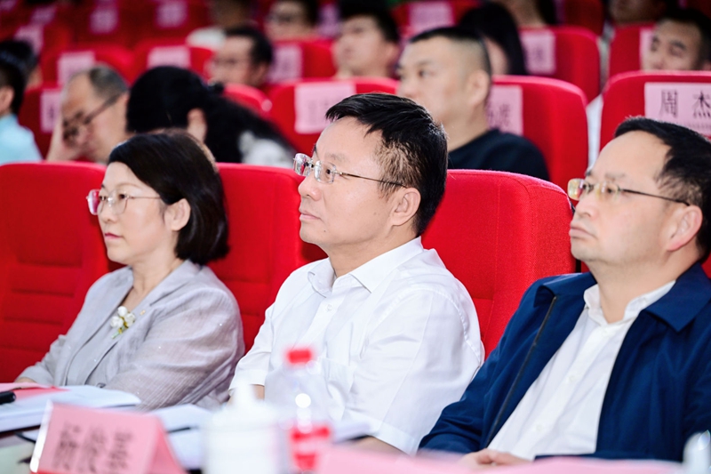 4聆听现场